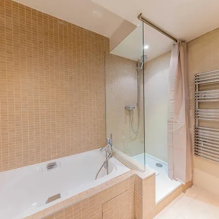 Daire Cosy Ac Balcony - 1br-4p - Eiffel Tower *